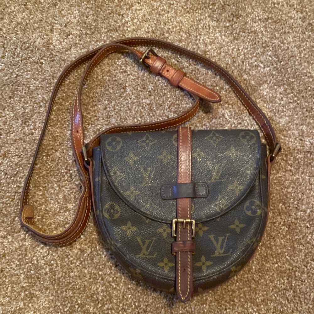Louis Vuitton Chantilly PM Crossbody purse